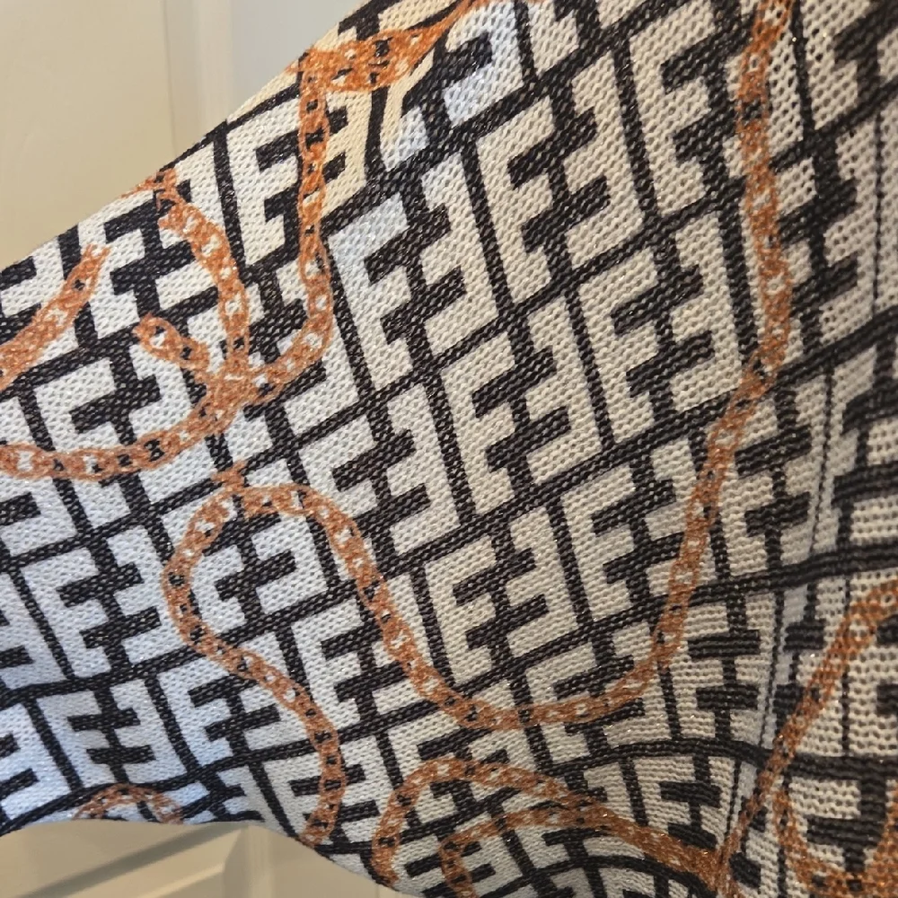 Designer Monogram Chain Print Sweater Blk Gold White